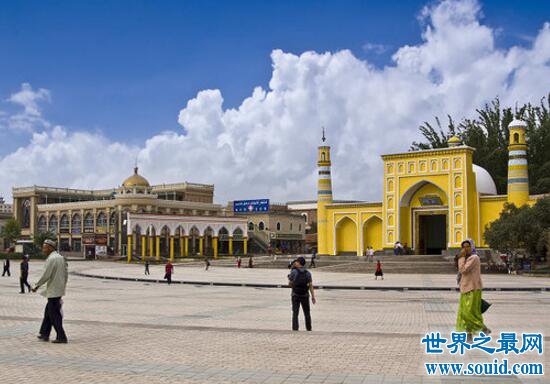 中国最大的清真寺，艾提尕尔清真寺(占地1.68万㎡)