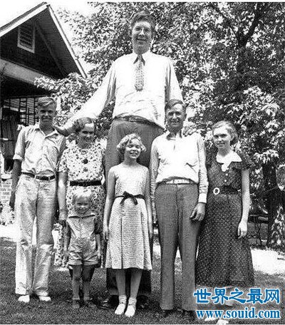 世界上最高的人是谁 历史上最高的人三米一