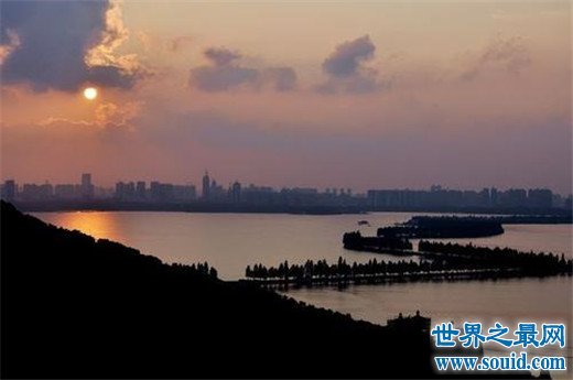 中国四大火炉城市，武汉温度高达44.5摄氏度
