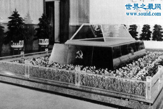 毛主席水晶棺，全世界绝无仅有的工艺制成