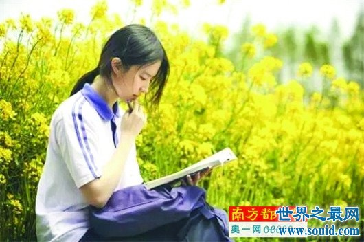 深圳，校服界的扛把子，青春剧必备的深圳校服究竟有何魅力