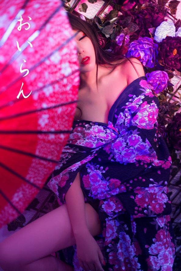 E罩杯身材惹火日本美女騒图片