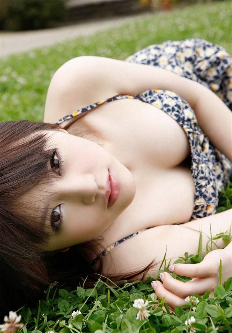 18岁日本美女清丽脱俗